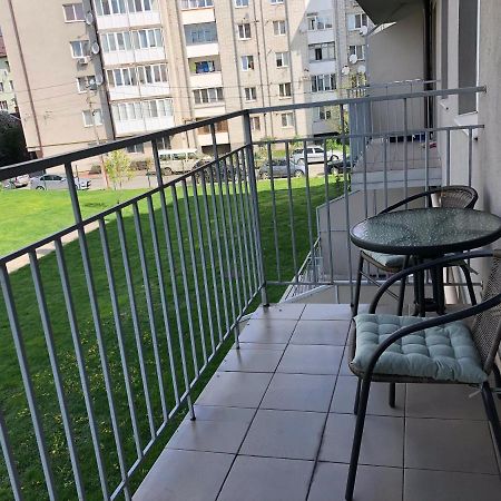 Apartamenty Dzherelna Lwów Zewnętrze zdjęcie